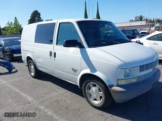 2004 Chevrolet Astro Cargo Van with VIN 1GCDM19X14B104664, listed as a IAAI auction lot 40177716 with 219,901 mi miles. Bid and sale history available at carsss.com. Image 1.