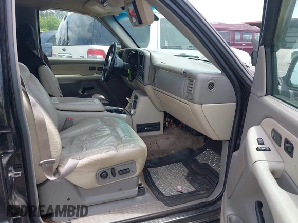 2002 Chevrolet Suburban LS with VIN 1GNFK16Z22J123187, listed as a IAAI auction lot 41907383 with 1 mi miles. Bid and sale history available at carsss.com. Image 5.