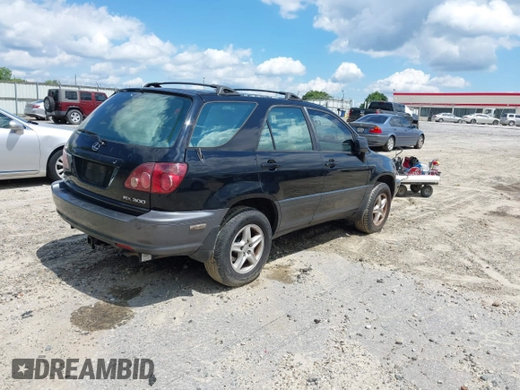 2000 Lexus RX 300 with VIN JT6HF10U9Y0126788, listed as a IAAI auction lot 42190888 with 204,747 mi miles. Bid and sale history available at carsss.com. Image 4.