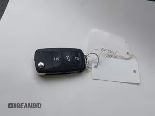 2013 Volkswagen Jetta TDI w/Premium с VIN 3VWLL7AJ9DM226266, выставлен на аукционе IAAI как лот 41625730 с пробегом 119 596 миль миль и . История ставок и продаж доступна на DreamBid. Изображение 11.