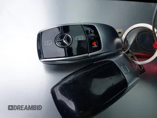 2019 Mercedes-Benz E 300 z VIN WDDZF4JB9KA611936, wystawiony jako IAAI lot #42101144 z przebiegiem 82 805 mil mil oraz . Historia ofert i sprzedaży dostępna na DreamBid. Obrazek 11.