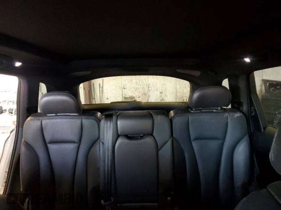 2018 Audi Q7 Premium Plus z VIN WA1LAAF78JD015418, wystawiony jako Copart lot #52317205 z przebiegiem 97 675 mil mil oraz Szkoda całkowita • Salvage title. Historia ofert i sprzedaży dostępna na DreamBid. Obrazek 10.