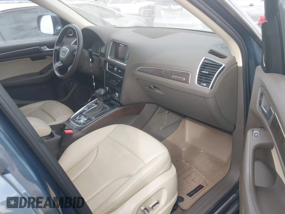 2015 Audi Q5 Premium Plus with VIN WA1LFAFP0FA074585, listed as a IAAI auction lot 41604684 with 67,655 mi miles. Bid and sale history available at carsss.com. Image 5.