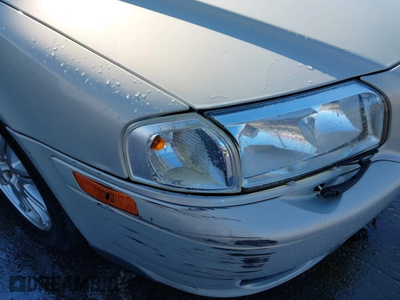 2004 Volvo S80 with VIN YV1TH59H641365689, listed as a IAAI auction lot 41397638 with 171,185 mi miles. Bid and sale history available at carsss.com. Image 6.