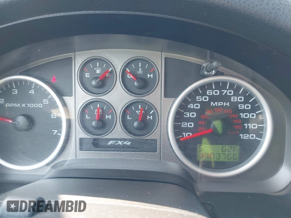 2006 Ford F-150 XLT z VIN 1FTPW14V96KC52092, wystawiony jako IAAI lot #42034553 z przebiegiem 178 376 mil mil oraz . Historia ofert i sprzedaży dostępna na DreamBid. Obrazek 7.