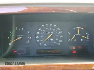 1996 Saab 9000 z VIN YS3CH65R6T1006635, wystawiony jako Copart lot #75867504 z przebiegiem 42 773 mil mil oraz Tytuł czysty. Historia ofert i sprzedaży dostępna na DreamBid. Obrazek 9.