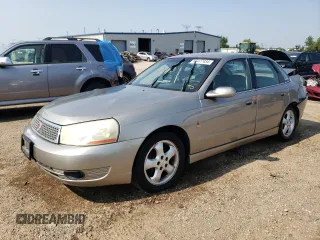 2003 Saturn LS z VIN 1G8JU54F63Y520157, wystawiony jako Copart lot #65477434 z przebiegiem 130 515 mil mil oraz Szkody całkowita. Historia ofert i sprzedaży dostępna na DreamBid. Obrazek 1.