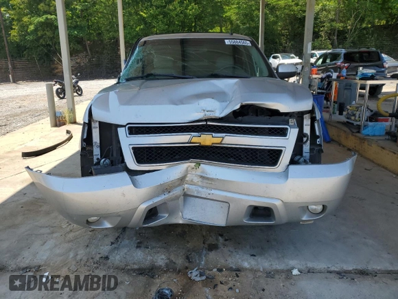 2013 Chevrolet Tahoe LT z VIN 1GNSCBE09DR311858, wystawiony jako Copart lot #55884565 z przebiegiem 280 063 mil mil oraz Szkoda całkowita • Salvage title. Historia ofert i sprzedaży dostępna na DreamBid. Obrazek 5.