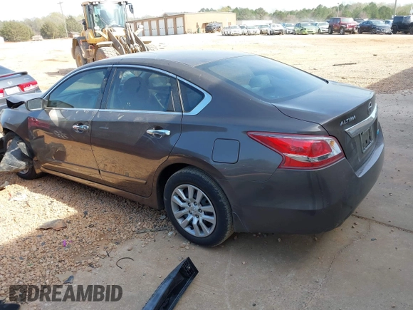 2013 Nissan Altima 2.5 S with VIN 1N4AL3AP4DC131970, listed as a IAAI auction lot 41915038 with 135,707 mi miles and . Bid and sale history available at carsss.com. Image 3.