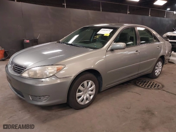 2006 Toyota Camry STD with VIN 4T1BE32K66U677710, listed as a IAAI auction lot 41824974 with 170,083 mi miles. Bid and sale history available at carsss.com. Image 2.