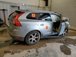2011 Volvo XC60 3.0T с VIN YV4902DZ4B2154047, выставлен на аукционе Copart как лот 48101785 с пробегом Не указан миль и На запчасти • Non repairable. История ставок и продаж доступна на DreamBid. Изображение 3.