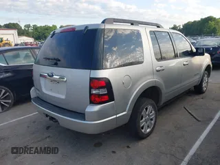 2008 Ford Explorer XLT with VIN 1FMEU63E48UB28679, listed as a IAAI auction lot 42194010 with 168,511 mi miles. Bid and sale history available at carsss.com. Image 4.