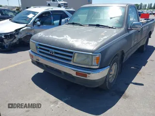1994 Toyota T100 z VIN JT4VD10C8R0018446, wystawiony jako IAAI lot #42419359 z przebiegiem 147 981 mil mil oraz . Historia ofert i sprzedaży dostępna na DreamBid. Obrazek 6.