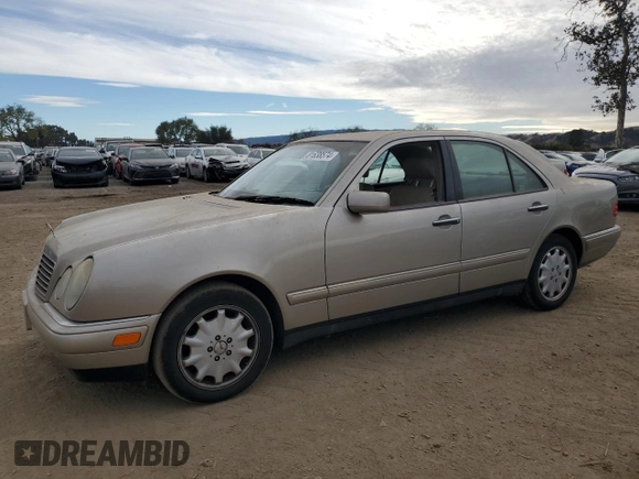 1998 Mercedes-Benz E-Class with VIN WDBJF65F2WA655345, listed as a Copart auction lot 81638574 with 159,554 mi miles and Clean Title. Bid and sale history available at carsss.com. Image 1.