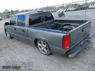 2006 Chevrolet Silverado 1500 LT1 with VIN 2GCEC13T661222743, listed as a IAAI auction lot 41837694 with 205,426 mi miles. Bid and sale history available at carsss.com. Image 3.