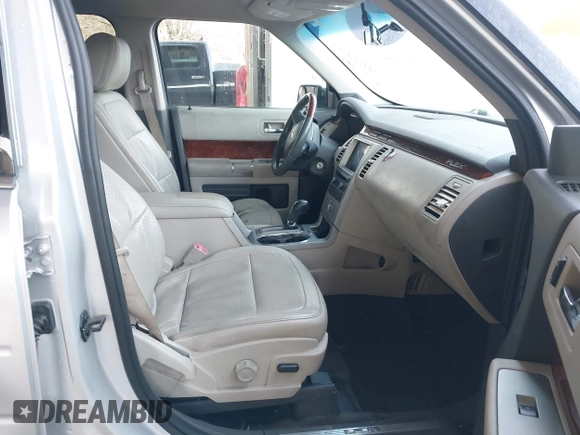 2011 Ford Flex Limited w/Ecoboost with VIN 2FMHK6DTXBBD13896, listed as a IAAI auction lot 41602037 with 152,123 mi miles. Bid and sale history available at carsss.com. Image 5.