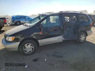 2000 Toyota Sienna LE with VIN 4T3ZF13C5YU287280, listed as a Copart auction lot 71397554 with 162,851 mi miles and Clean Title. Bid and sale history available at carsss.com. Image 1.