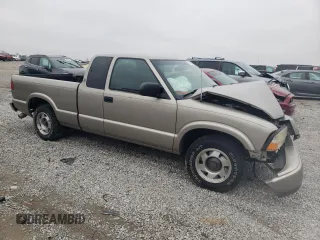 2000 GMC Sonoma SLS with VIN 1GTCS19W2Y8201805, listed as a Copart auction lot 43633925 with 0 mi miles and Salvage Title. Bid and sale history available at carsss.com. Image 4.