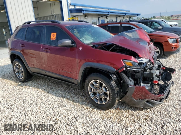 2020 Jeep Cherokee Trailhawk Elite z VIN 1C4PJMBN4LD549550, wystawiony jako Copart lot #64161064 z przebiegiem Nie podano mil oraz Szkoda całkowita • Salvage title. Historia ofert i sprzedaży dostępna na DreamBid. Obrazek 4.