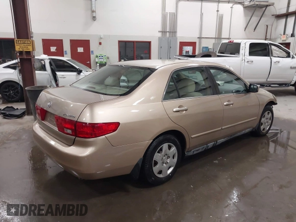 2005 Honda Accord LX z VIN 1HGCM56405A154610, wystawiony jako IAAI lot #41981328 z przebiegiem 177 047 mil mil oraz . Historia ofert i sprzedaży dostępna na DreamBid. Obrazek 4.