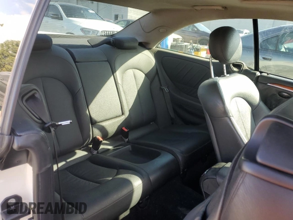 2008 Mercedes-Benz CLK 350 z VIN WDBTJ56H18F256031, wystawiony jako Copart lot #47498755 z przebiegiem 189 870 mil mil oraz Czysty tytuł • Clean title. Historia ofert i sprzedaży dostępna na DreamBid. Obrazek 10.