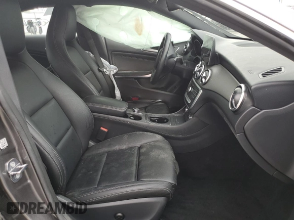 2019 Mercedes-Benz CLA 250 with VIN WDDSJ4EBXKN748452, listed as a Copart auction lot 49196934 with 29,121 mi miles and . Bid and sale history available at DreamBid. Image 7.