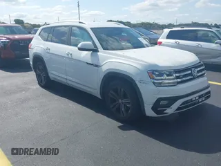 2019 Volkswagen Atlas SE z VIN 1V2XR2CA0KC505508, wystawiony jako IAAI lot #42212552 z przebiegiem 110 266 mil mil oraz . Historia ofert i sprzedaży dostępna na DreamBid. Obrazek 1.