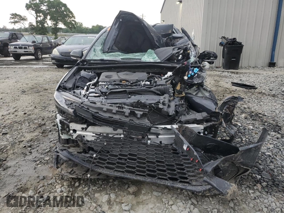 2025 Toyota Camry LE z VIN 4T1DAACK1SU542071, wystawiony jako Copart lot #54519935 z przebiegiem Nie podano mil oraz Nie do naprawy • Non repairable. Historia ofert i sprzedaży dostępna na DreamBid. Obrazek 5.