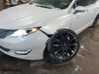 2015 Lincoln MKZ Hybrid with VIN 3LN6L2LU8FR608462, listed as a IAAI auction lot 41401718 with 86,277 mi miles. Bid and sale history available at carsss.com. Image 6.