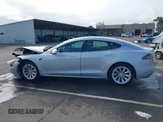 2018 Tesla Model S 75D with VIN 5YJSA1E2XJF287825, listed as a IAAI auction lot 41912116 with Not Provided miles and . Bid and sale history available at DreamBid. Image 15.