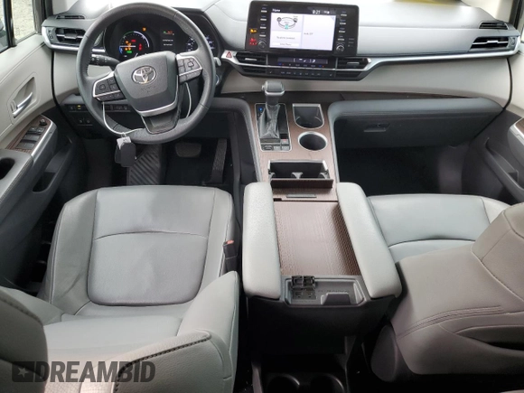 2021 Toyota Sienna XLE with VIN 5TDYRKEC3MS065158, listed as a Copart auction lot 51608655 with 67,412 mi miles and Clean Title. Bid and sale history available at DreamBid. Image 8.