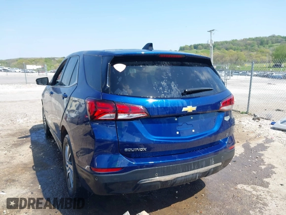 2022 Chevrolet Equinox LT with VIN 3GNAXKEV2NL131190, listed as a IAAI auction lot 42022699 with 41,197 mi miles. Bid and sale history available at carsss.com. Image 3.