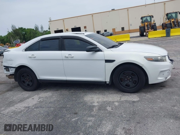 2015 Ford Police Interceptor с VIN 1FAHP2MK7FG106859, выставлен на аукционе IAAI как лот 42427795 с пробегом 177 300 миль миль и . История ставок и продаж доступна на DreamBid. Изображение 13.