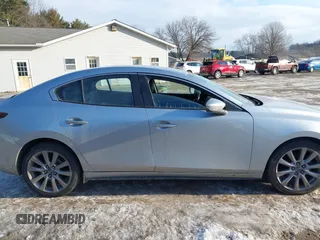 2019 Mazda 3 w/Select with VIN 3MZBPAAL4KM109139, listed as a IAAI auction lot 41421281 with 105,954 mi miles. Bid and sale history available at carsss.com. Image 13.