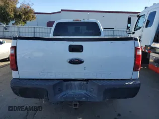 2011 Ford F-250 XL with VIN 1FTBF2A6XBEB58907, listed as a Copart auction lot 84220294 with 305,933 mi miles and Clean title. Bid and sale history available at DreamBid. Image 6.