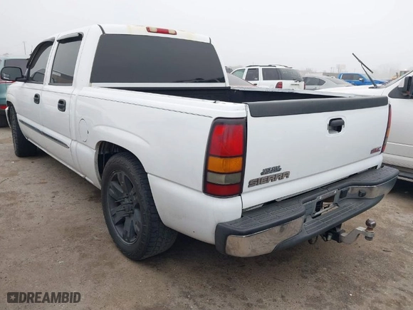2007 GMC Sierra 1500 Classic SL with VIN 2GTEC13V571169357, listed as a IAAI auction lot 41709256 with 250,542 mi miles. Bid and sale history available at carsss.com. Image 3.