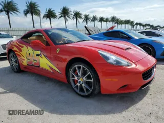 2011 Ferrari California z VIN ZFF65LJA1B0181831, wystawiony jako Copart lot #75098924 z przebiegiem 15 297 mil mil oraz Szkody całkowita. Historia ofert i sprzedaży dostępna na DreamBid. Obrazek 4.