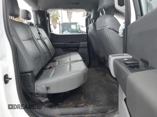 2024 Ford F-250 XL z VIN 1FT7W2BA5REE03728, wystawiony jako IAAI lot #41872062 z przebiegiem 21 112 mil mil oraz . Historia ofert i sprzedaży dostępna na DreamBid. Obrazek 8.