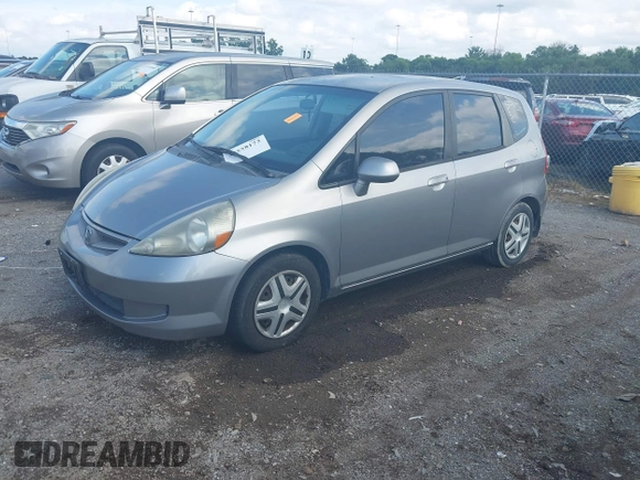 2007 Honda Fit с VIN JHMGD38407S026705, выставлен на аукционе IAAI как лот 42558173 с пробегом 194 567 миль миль и . История ставок и продаж доступна на DreamBid. Изображение 2.