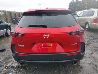 2025 Mazda CX-50 S Premium z VIN 7MMVABDM0SN316774, wystawiony jako IAAI lot #42248268 z przebiegiem 1634 mil mil oraz . Historia ofert i sprzedaży dostępna na DreamBid. Obrazek 17.