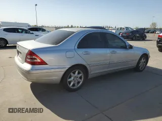 2004 Mercedes-Benz C 240 с VIN WDBRF61J54A616985, выставлен на аукционе Copart как лот 51959845 с пробегом 128 364 миль миль и Списание • Salvage title. История ставок и продаж доступна на DreamBid. Изображение 3.