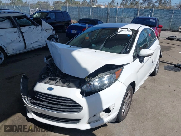2014 Ford Fiesta SE z VIN 3FADP4EJ4EM117919, wystawiony jako IAAI lot #42262361 z przebiegiem 121 141 mil mil oraz . Historia ofert i sprzedaży dostępna na DreamBid. Obrazek 17.