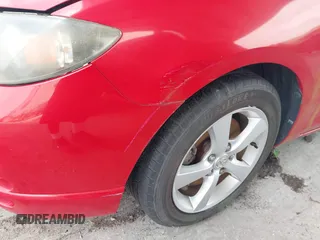 2005 Mazda 3 s z VIN JM1BK323551270547, wystawiony jako IAAI lot #42438767 z przebiegiem 108 009 mil mil oraz . Historia ofert i sprzedaży dostępna na DreamBid. Obrazek 14.