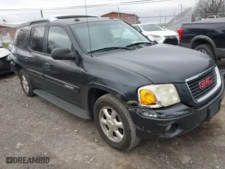 2004 GMC Envoy XUV SLT with VIN 1GKET12S046144883, listed as a IAAI auction lot 41708807 with 269,087 mi miles. Bid and sale history available at carsss.com. Image 1.