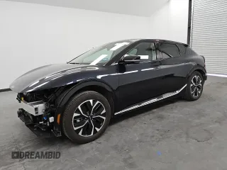 2024 Kia EV6 Wind with VIN KNDC34LA1R5160761, listed as a Copart auction lot 76161384 with 17,681 mi miles and Clean Title. Bid and sale history available at carsss.com. Image 1.
