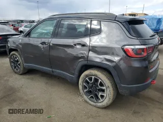 2019 Jeep Compass Trailhawk with VIN 3C4NJDDB0KT775734, listed as a Copart auction lot 50726555 with 81,812 mi miles and Salvage Title. Bid and sale history available at carsss.com. Image 2.