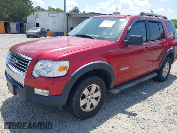 2007 Ford Explorer XLT with VIN 1FMEU73E67UB28736, listed as a IAAI auction lot 42160256 with 136,796 mi miles. Bid and sale history available at carsss.com. Image 2.