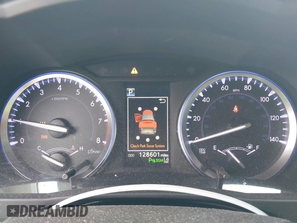 2018 Toyota Highlander Limited with VIN 5TDDZRFH3JS887374, listed as a IAAI auction lot 42363370 with 128,601 mi miles and . Bid and sale history available at DreamBid. Image 7.