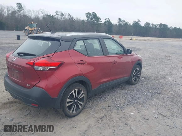 2019 Nissan Kicks SR with VIN 3N1CP5CU0KL516307, listed as a IAAI auction lot 41554064 with 104,224 mi miles. Bid and sale history available at carsss.com. Image 4.