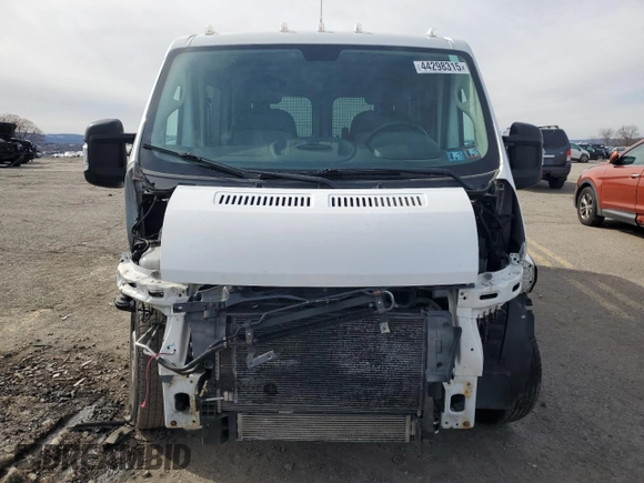 2017 Ram ProMaster Cargo with VIN 3C6TRVAG5HE543608, listed as a Copart auction lot 44298315 with 103,651 mi miles and Salvage Title. Bid and sale history available at DreamBid. Image 5.